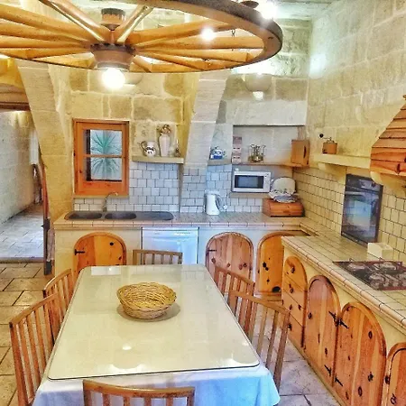 Citrus Farmhouse Għarb