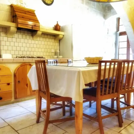 Citrus Farmhouse Għarb