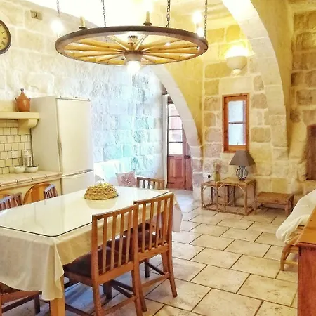 Vakantiehuis Citrus Farmhouse Għarb